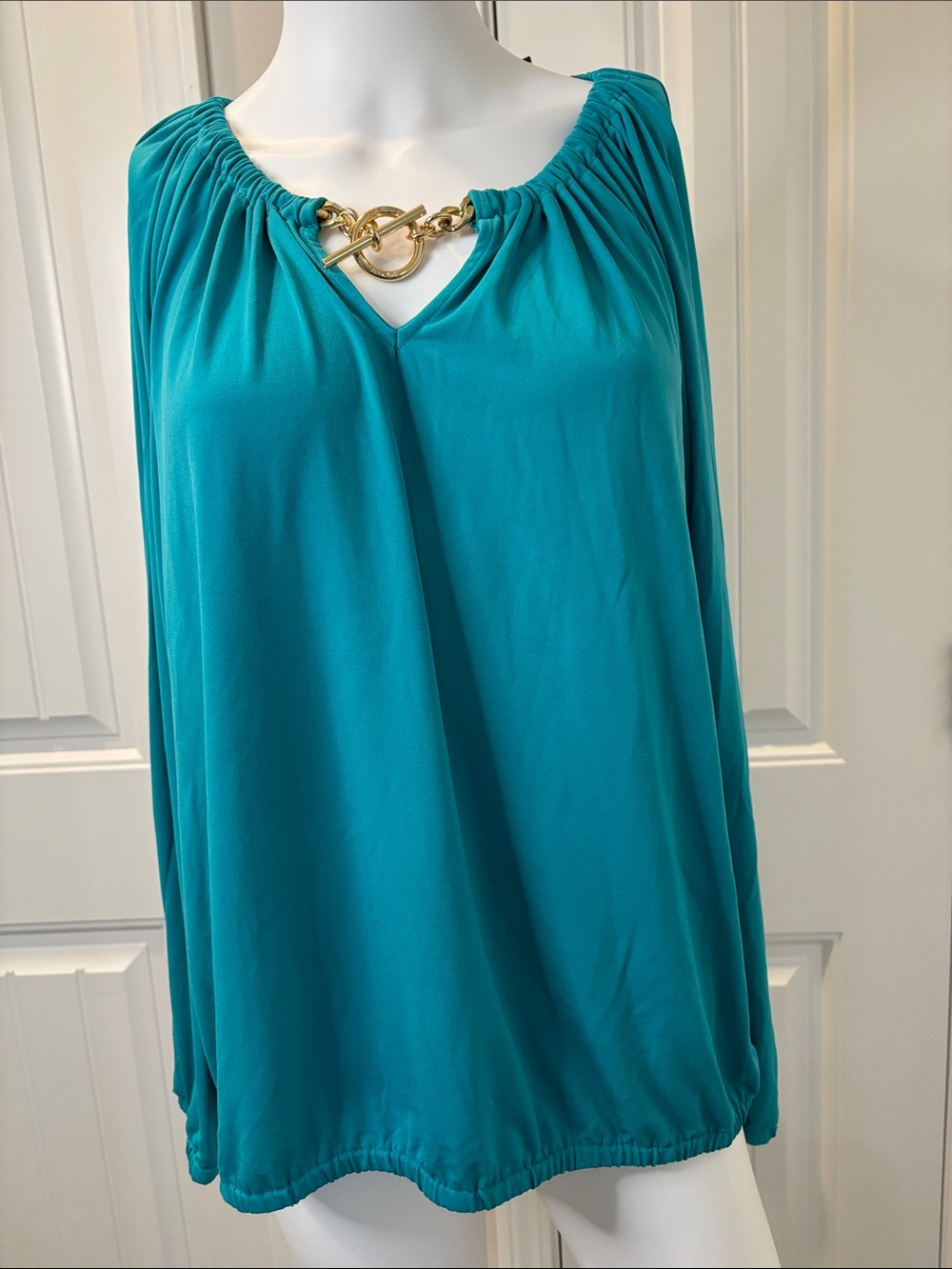 MICHAEL Michael Kors Teal Long Sleeve Blouse with Gold Chain detail Size 1X